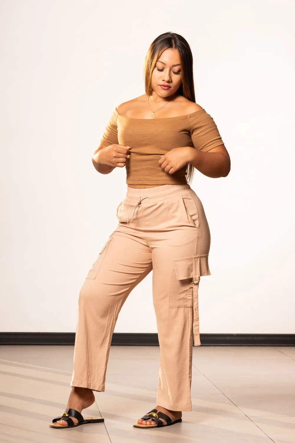 Pantalón cargo de mujer